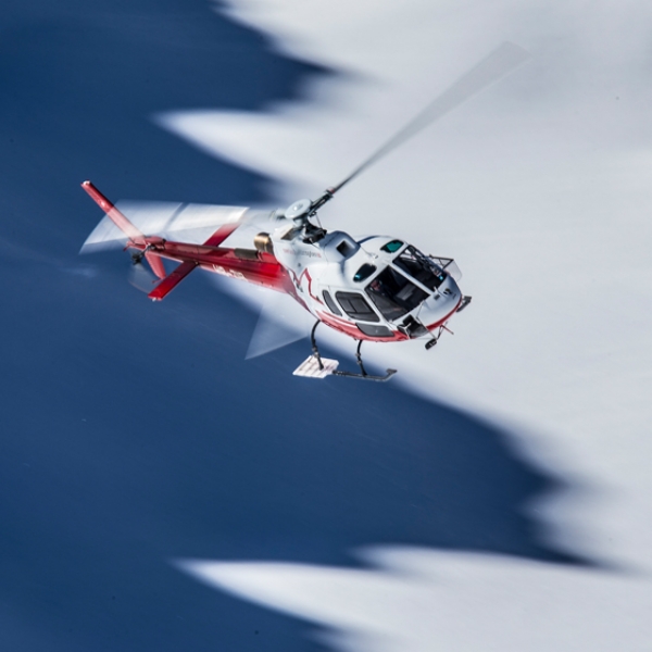 Vol vers la région de ski de Corviglia / Piz Nair